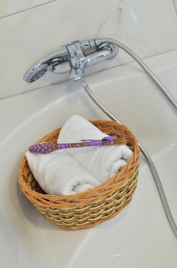 Apartmani Peric 1 Meka Draga オブロヴァツ エクステリア 写真