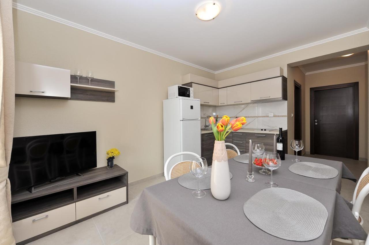 Apartmani Peric 1 Meka Draga オブロヴァツ エクステリア 写真