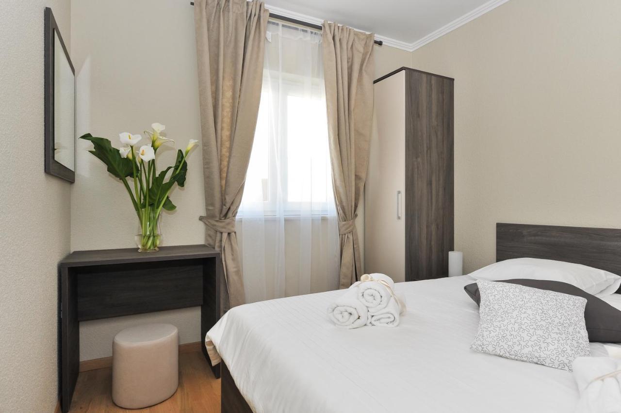 Apartmani Peric 1 Meka Draga オブロヴァツ エクステリア 写真